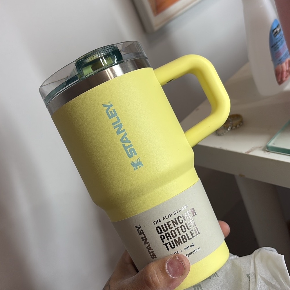 Stanley Lemon Yellow Quencher Tumbler